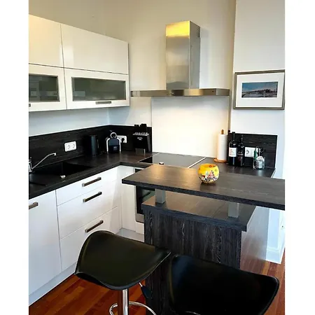 Kaethe Am Kurpark - Moderne & Stilvolle 65qm Nahe Apartment Rostock