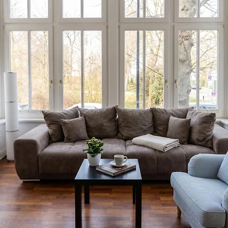 Kapitaensapartment In Der Kaethe Am Kurpark - Moderne & Stilvolle 65qm Nahe * روستوك